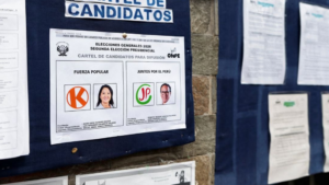 Perú define su rumbo en segunda vuelta: Fujimori y Sánchez se disputan la presidencia este domingo